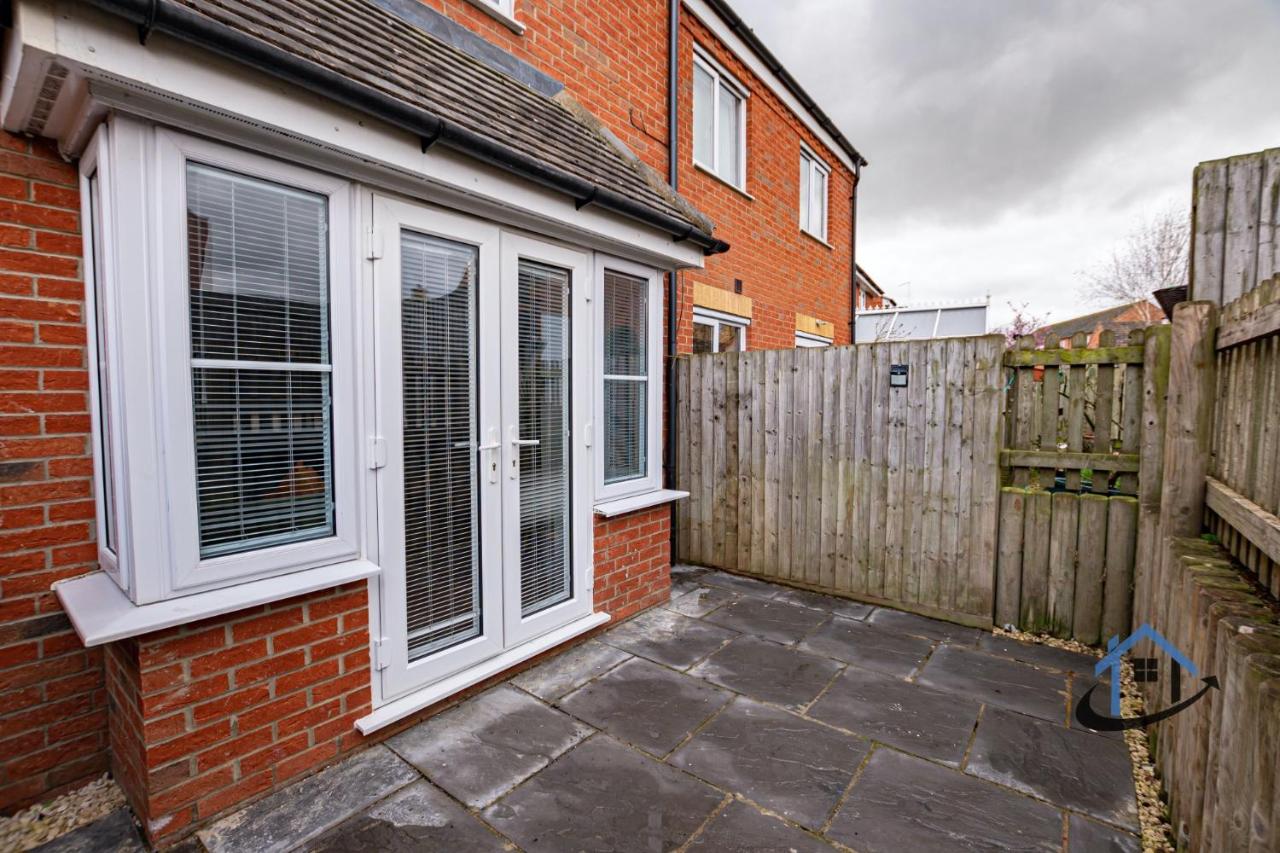 Ironside House, Thrapston king or twin beds, free parking, workspace, corporates, sleeps 8 - Chambres d'hôtes Thrapston