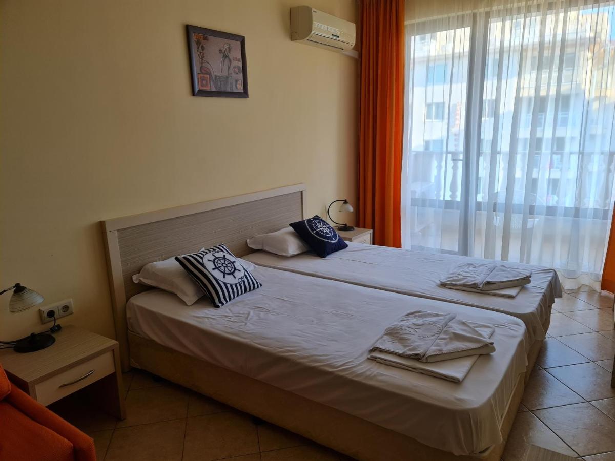 Studio with Sofa Bed