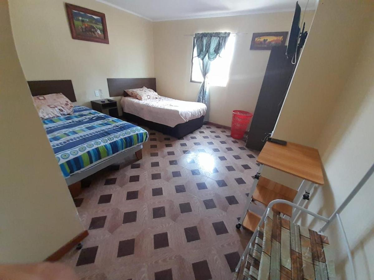 Zweibettzimmer mit Gemeinschaftsbad