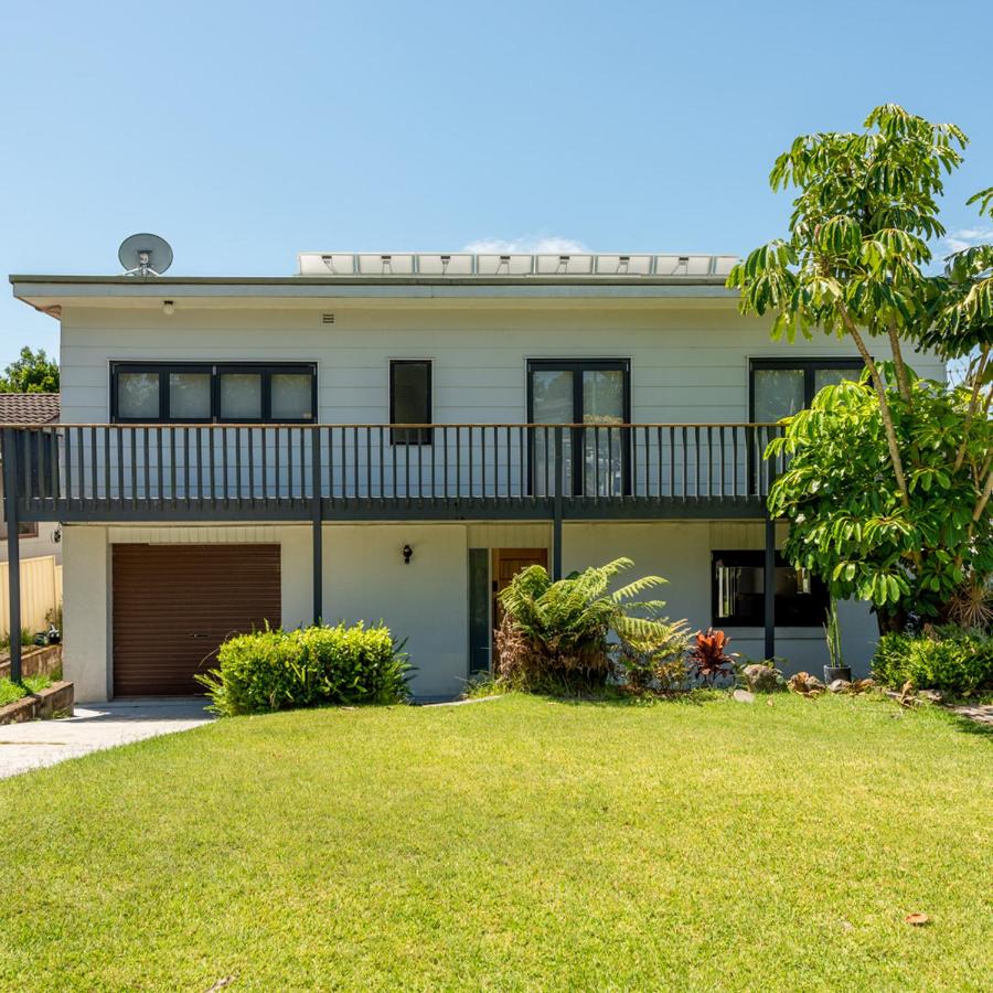 Central Coast-Spacious House 5 minutes drive to beach - B&B