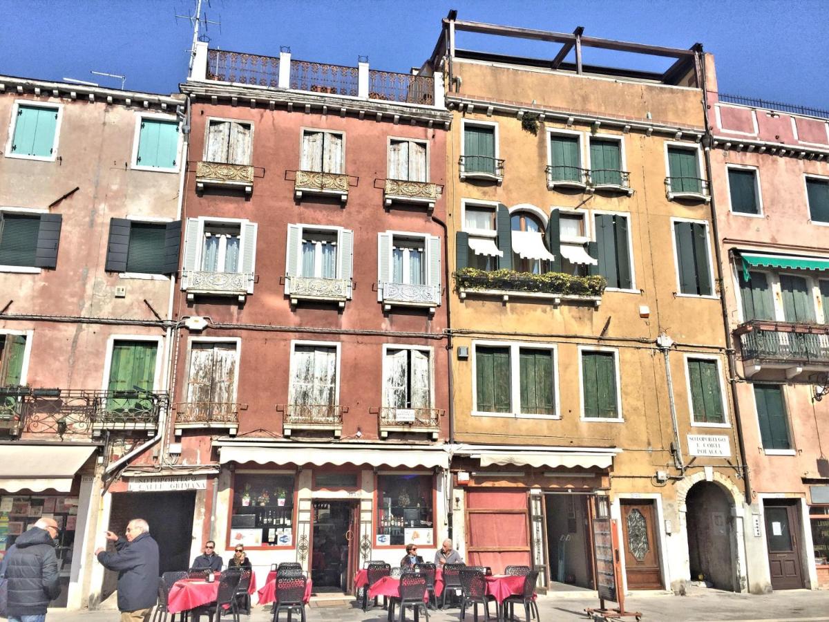 Apartment Biennale - B&B