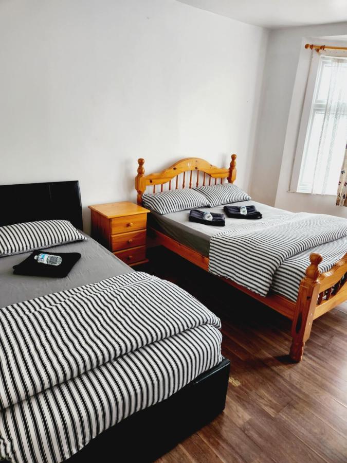 B&B London - Affordable Private Rooms in Wembley - Bed and Breakfast London