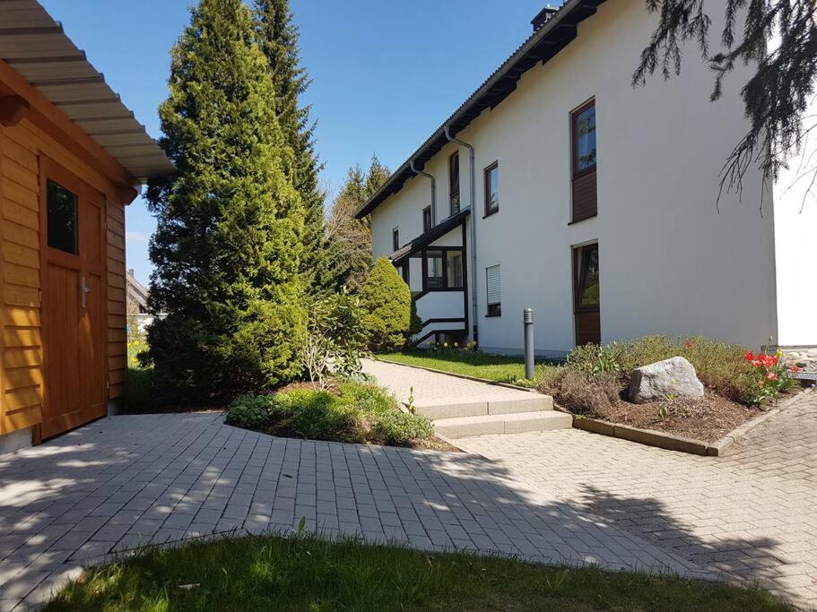 Waldklang Titisee - mit Terrasse und Gartenzugang - B&B Titisee-Neustadt