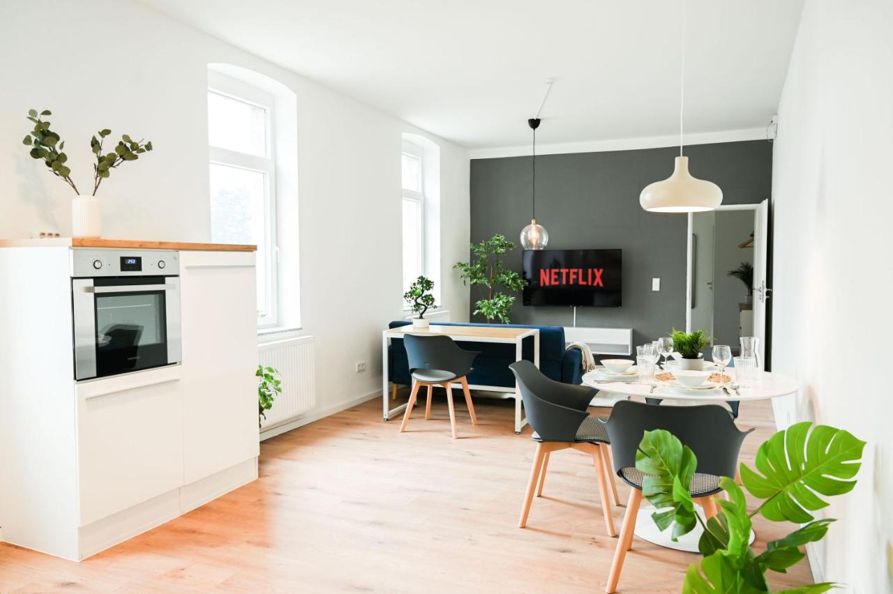 50qm Apartment in Krefeld zentral gelegen mit hohen Decken - BEUYS Apartments - Krefeld - Bed and Breakfast