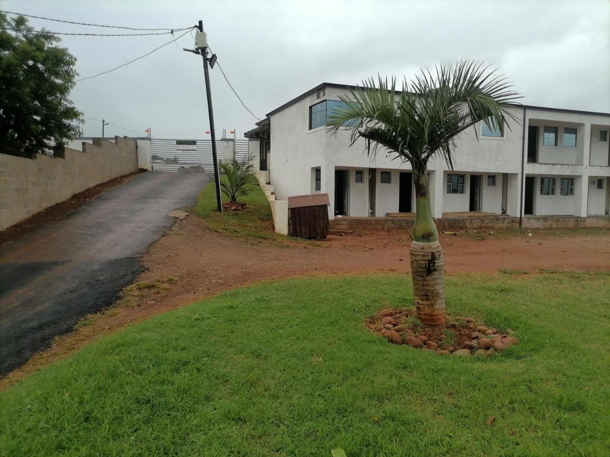 BF Dlamini Guesthouse - Ferienwohnung