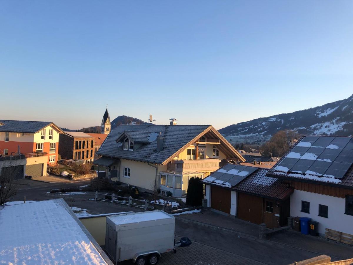 Apartment with Mountain View
