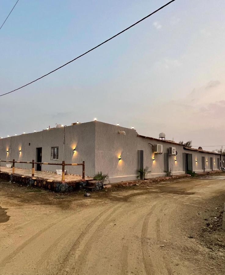 شاليه الجوهرة الدرب - B&B