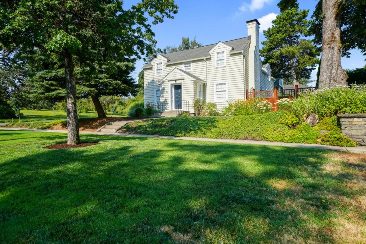 Bush Park & Downtown Charmer in Salem's Best Location - B&B
