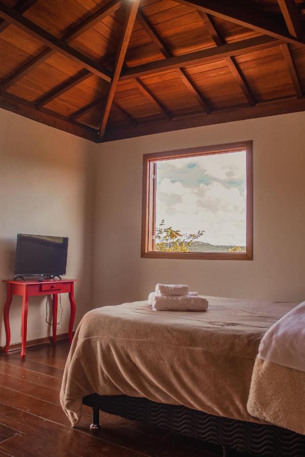 Double or Twin Room with Mountain View