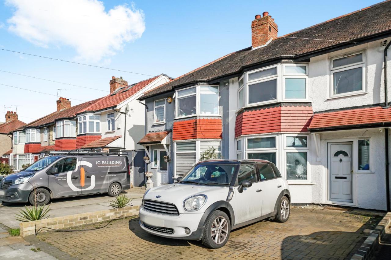 Wembley West Hububb Stay - B&B