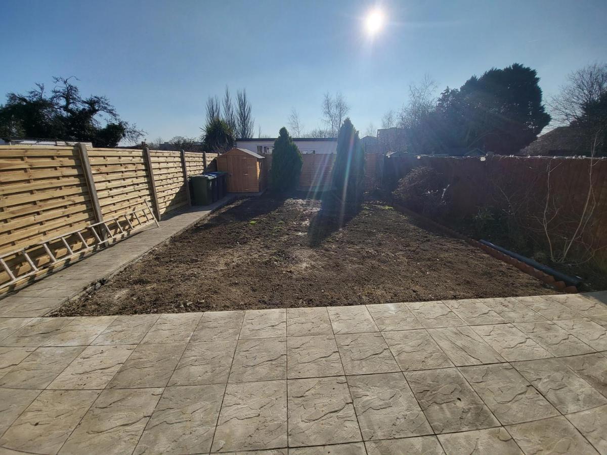 High Spec Large 6 Bedroom House! - B&B