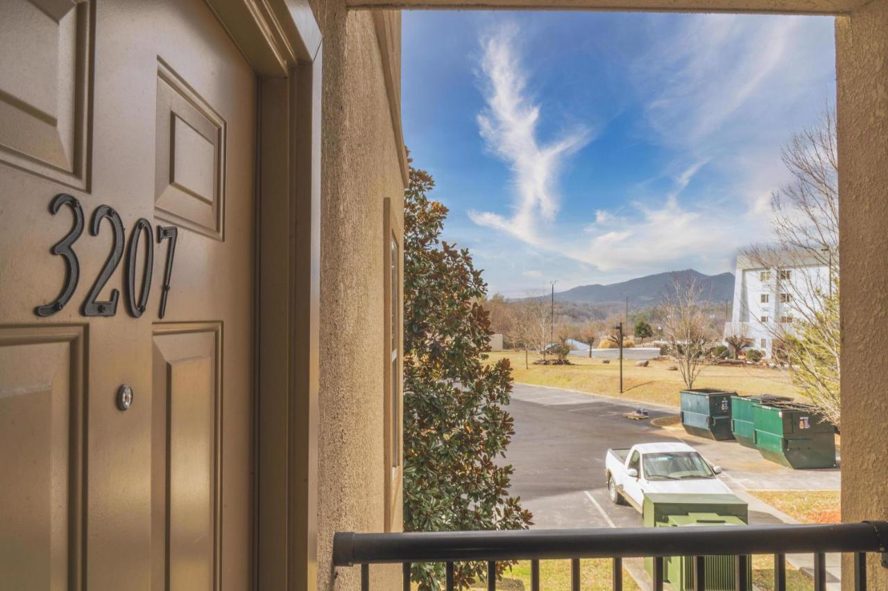 MVC - Unit 3207 - Happy Place - B&B Pigeon Forge