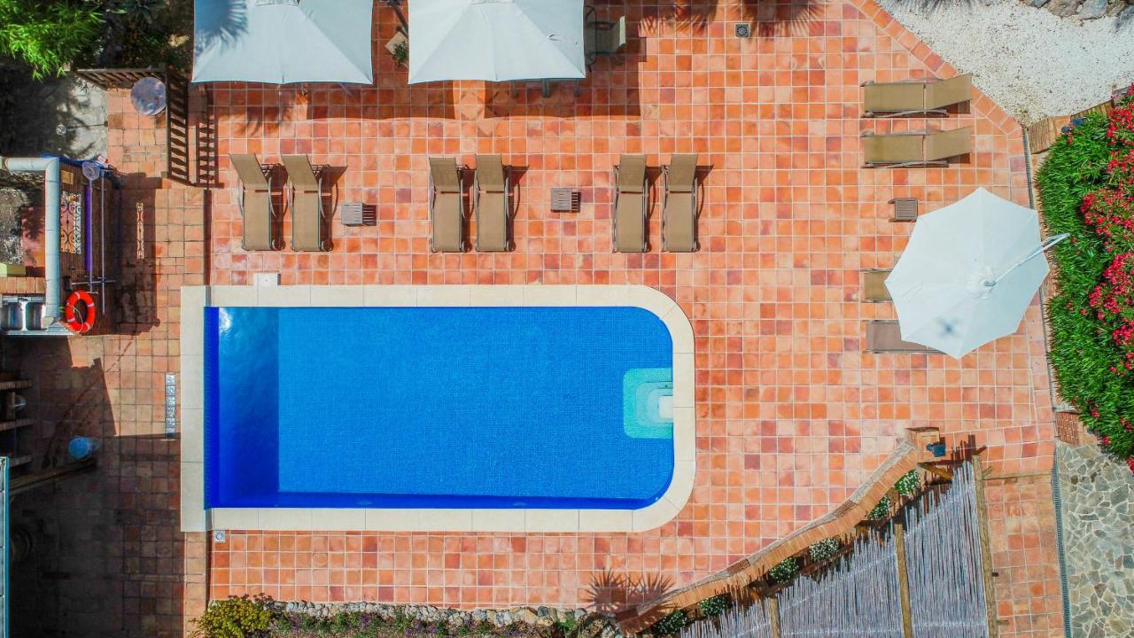 Cubo's Mijas Finca Huerta Rica Bambu - B&B Alhaurín el Grande