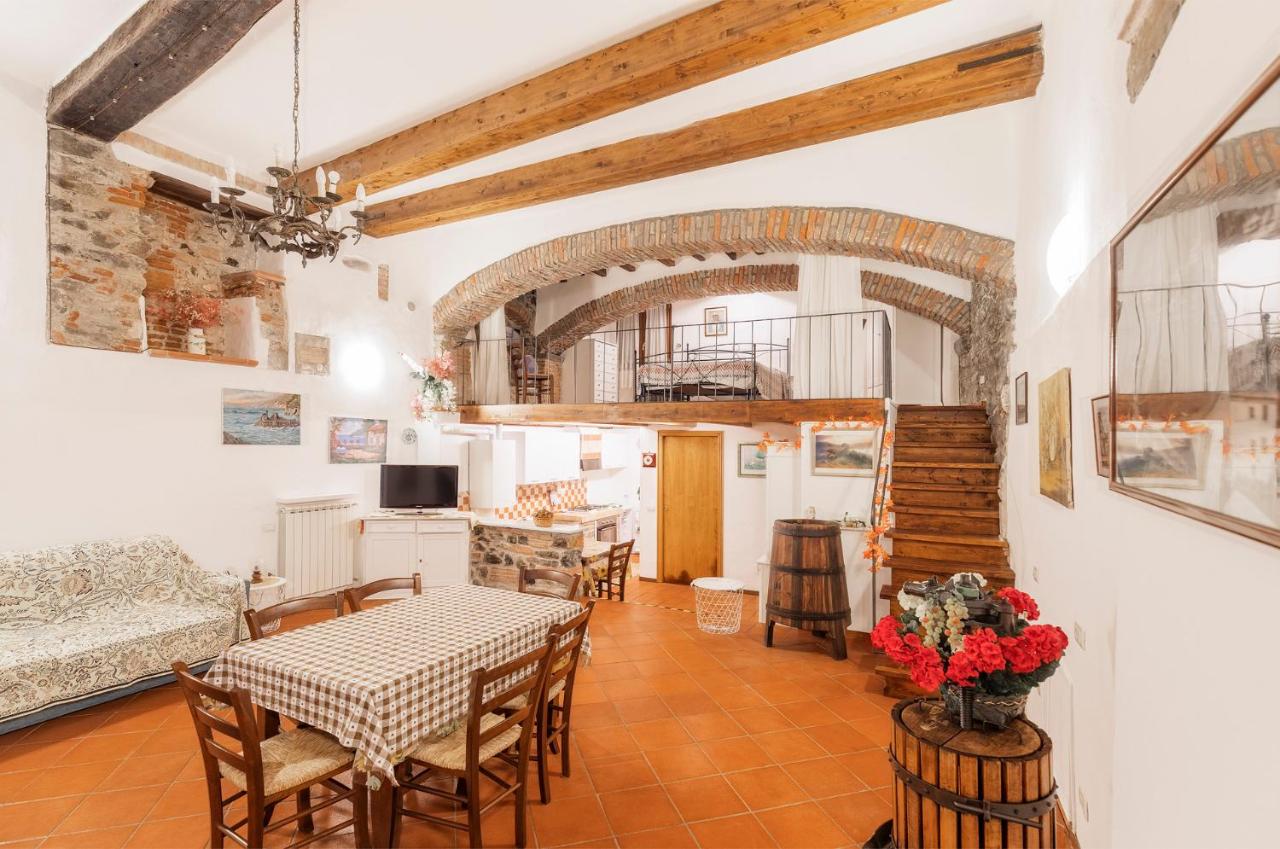 025- La casa di Esmeralda (011017-LT-0667) - B&B Levanto