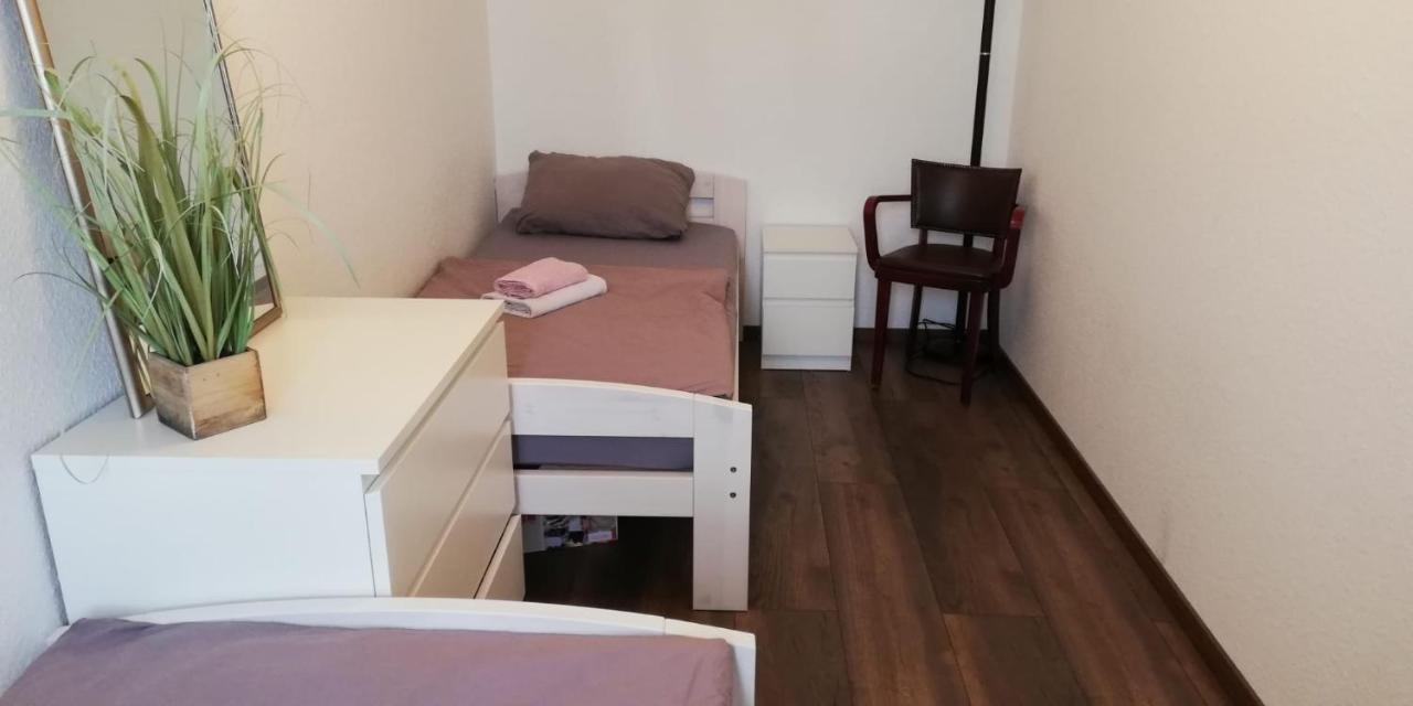 Zentral gelegenes Zwei-Zimmer Apartment mit Skylineblick - Chambres d’hôtes Offenbach