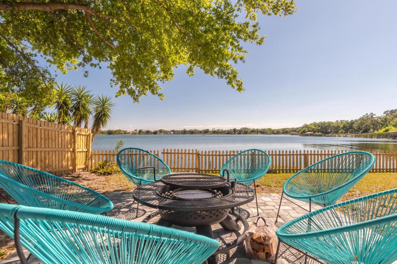 Lake House Retreat Near Downtown, Disney, Universal Studios and Airport - Chambres d'hôtes Orlando