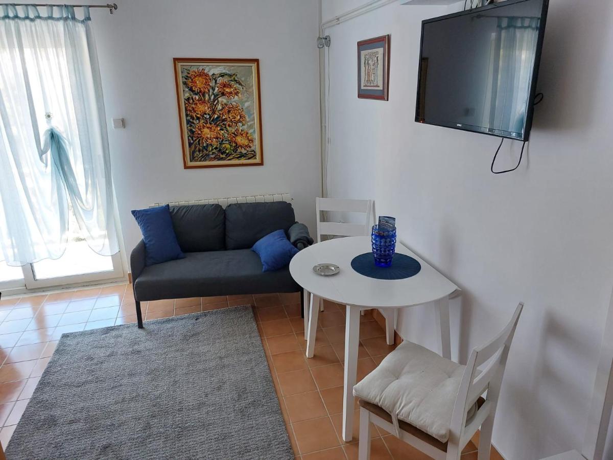 Studio with Balcony