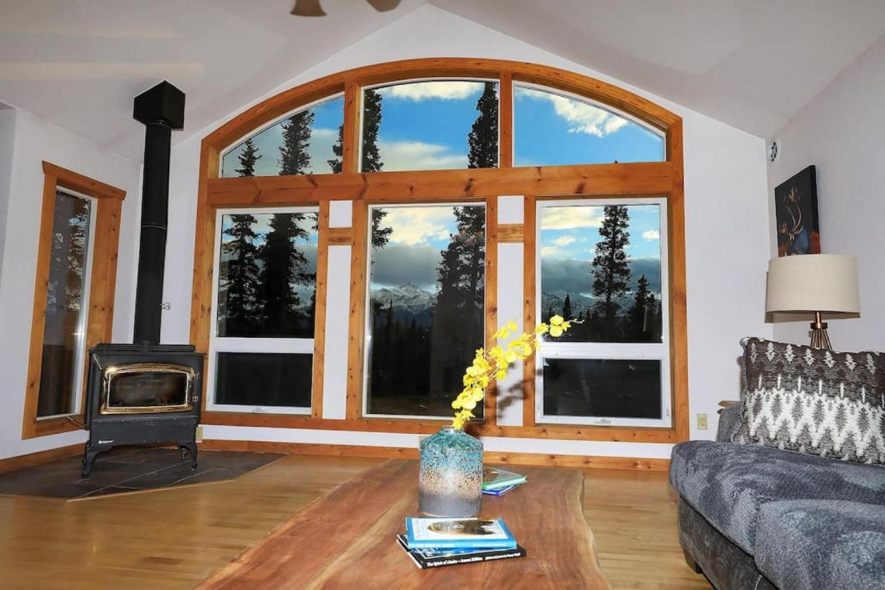 B&B Healy - 3 Bedroom Home with Amazing Views 11 mi from Denali - Bed and Breakfast Healy