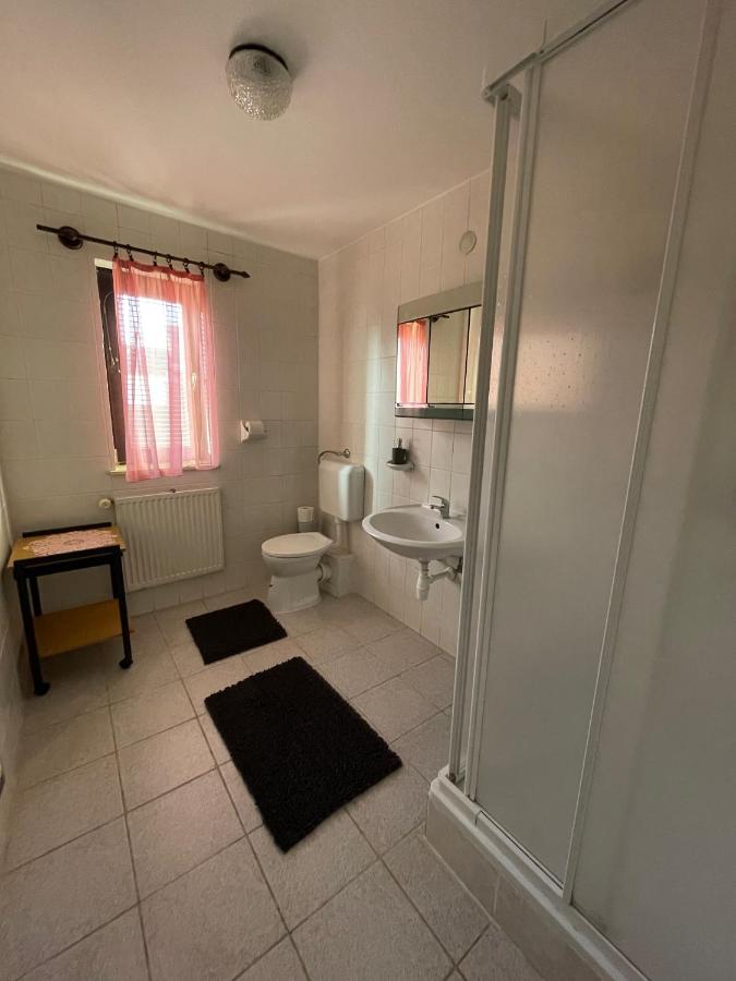 Chambre Triple avec Salle de Bains