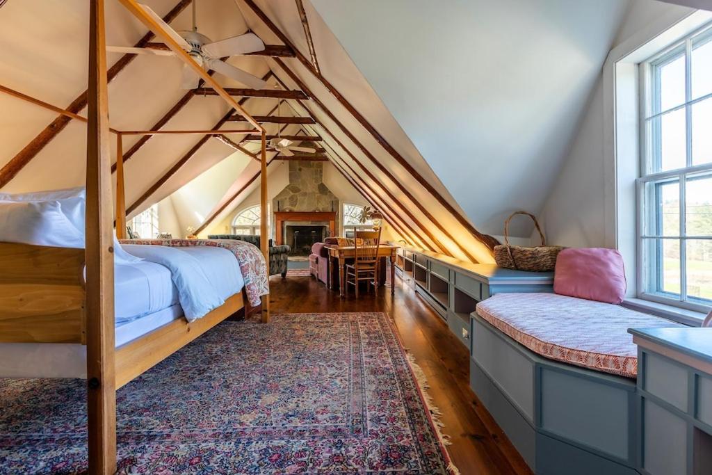 Beautiful Historic 4-Season Country Estate in Okemo Valley - Chambres d'hôtes Cavendish