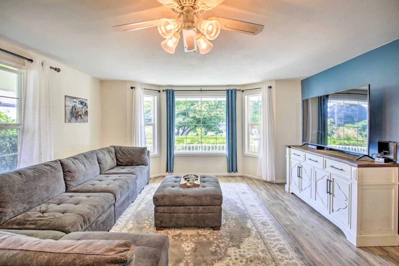 Charming Eugene Home with Fire Pit 8 Mi to UO! - B&B