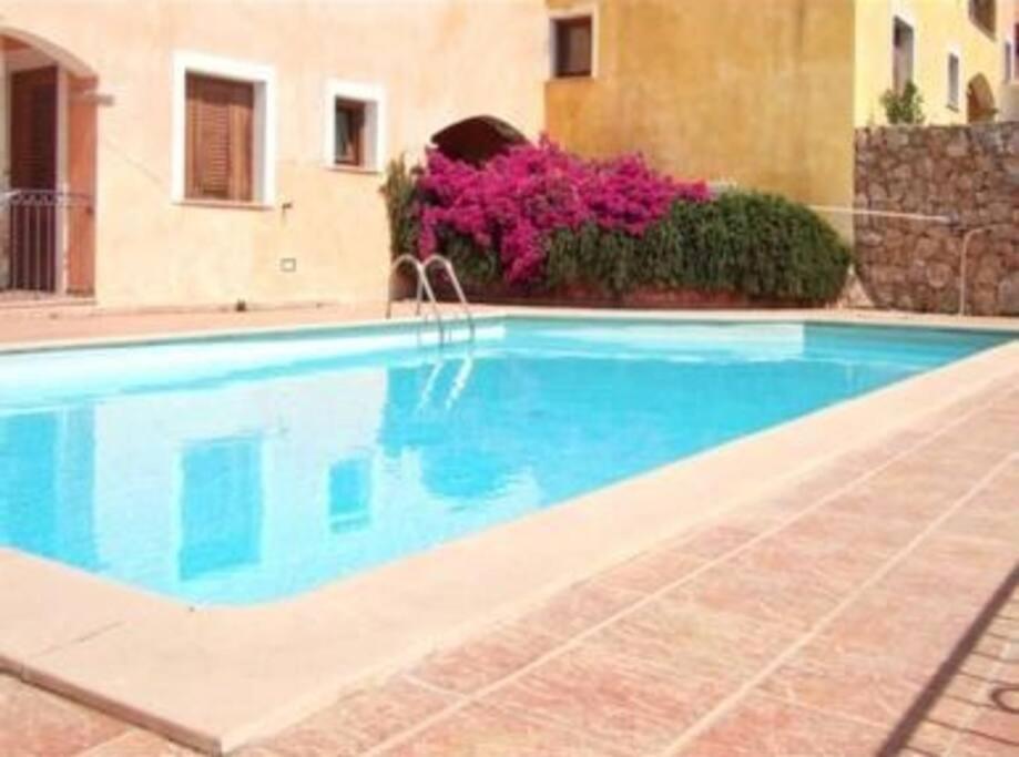 Residence dei fiori con piscina - B&B