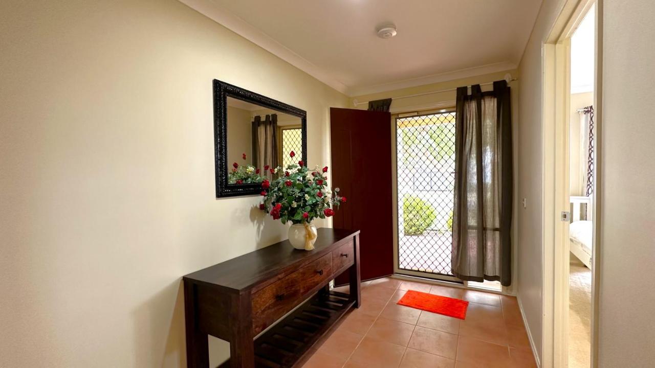 Boardwalk House by GoodLive - B&B Point Cook