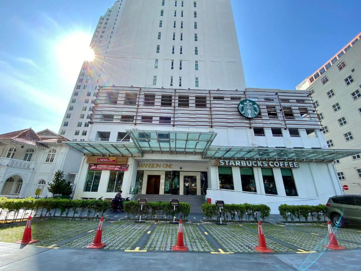 Mansion One Suite by stayCATion Homestay - B&B