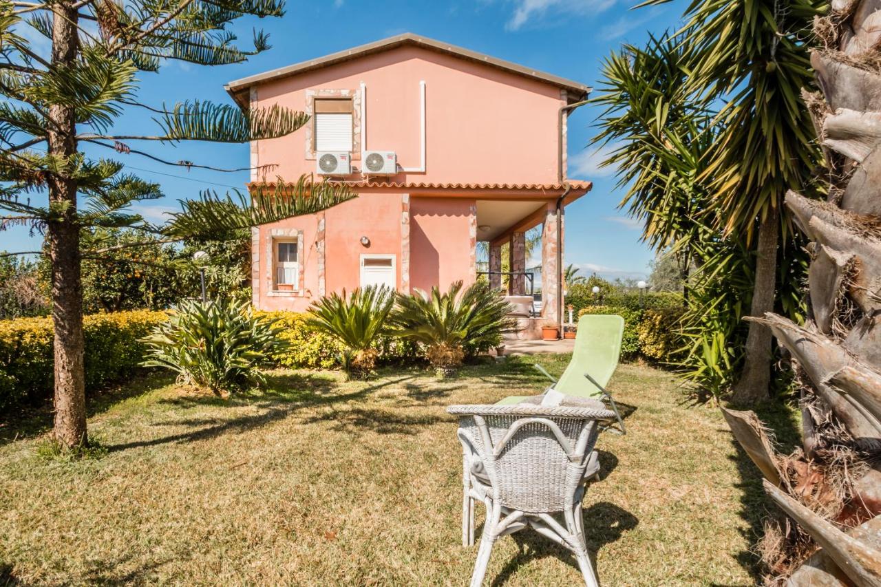 Villa Rosa near the sandy beach, parking & wifi - Ferienwohnung Noto