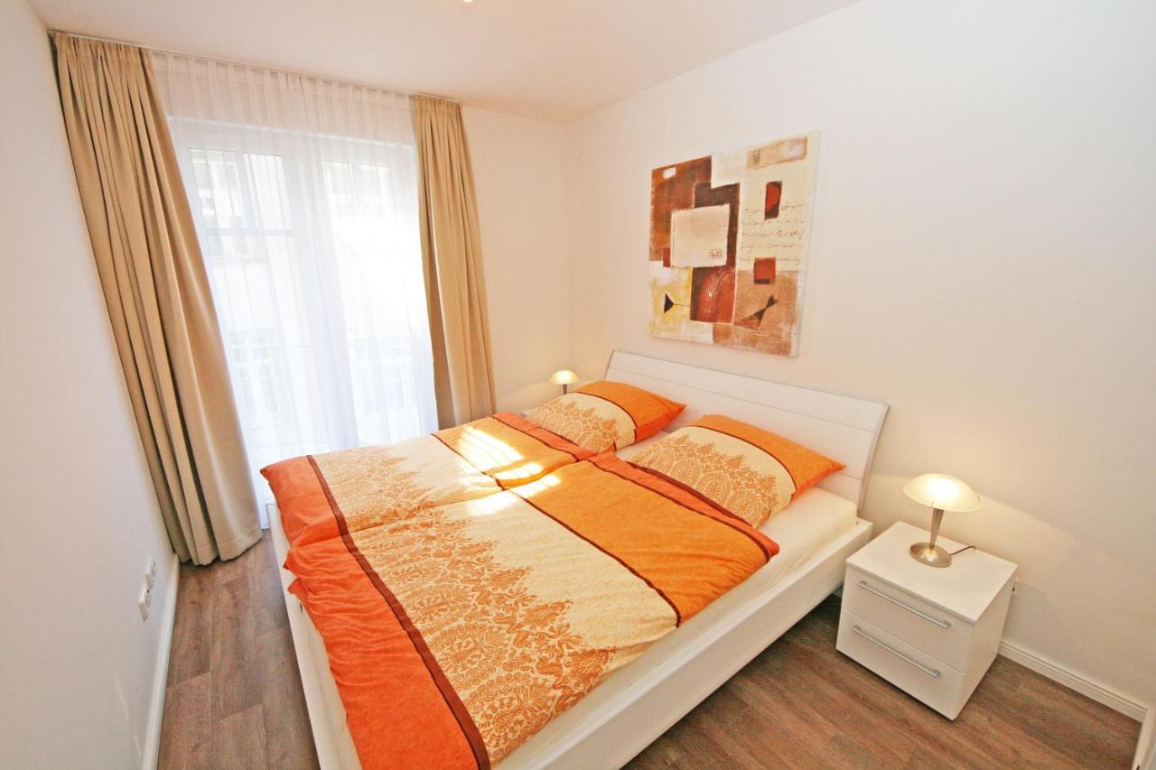 One-Bedroom Apartment with Balcony