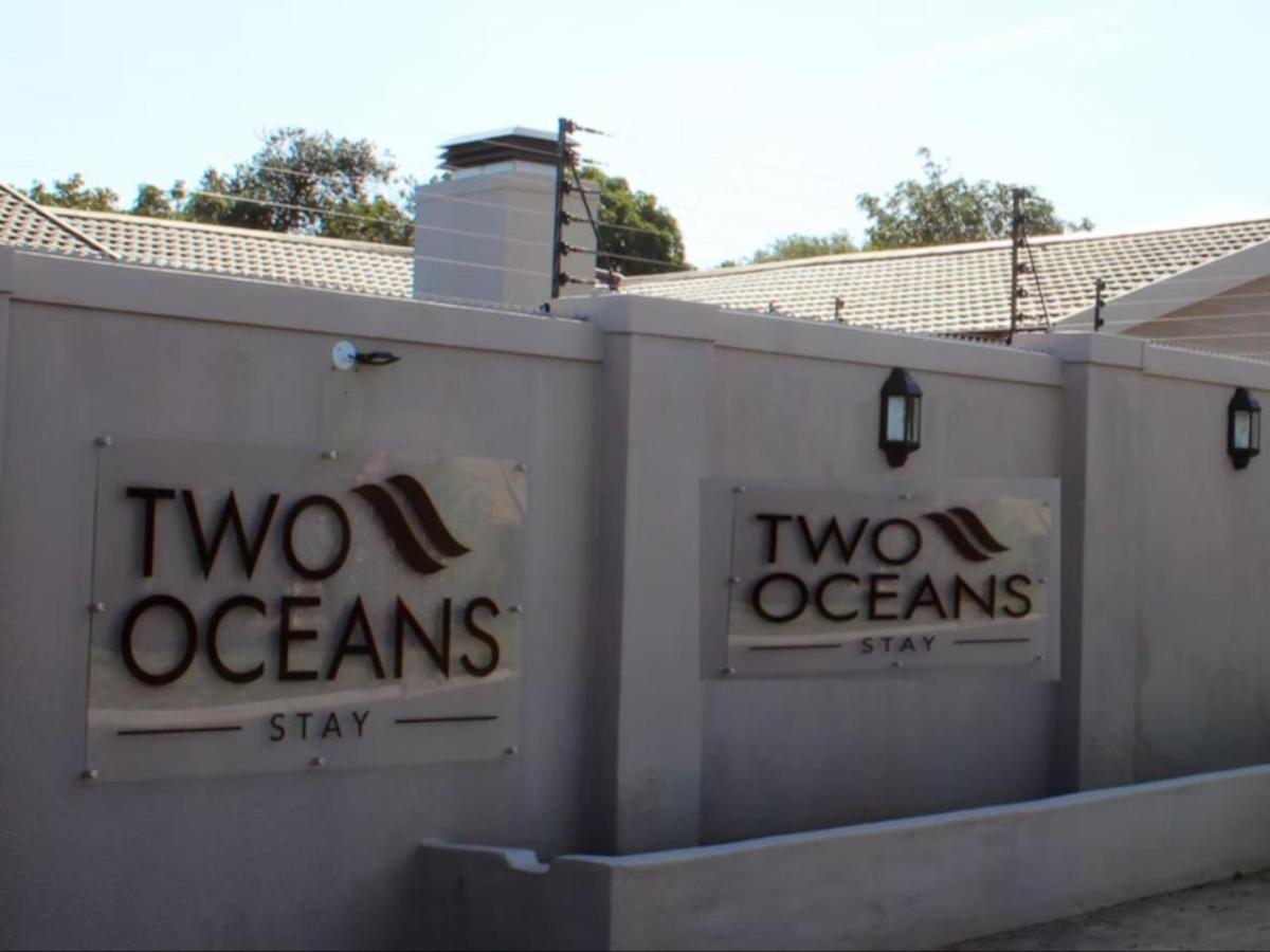 B&B Cape Town - Two Oceans Stay - Bed and Breakfast Cape Town