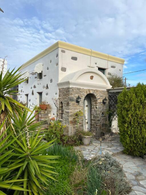 Guesthouse in Drios, Paros island, Greece. - B&B