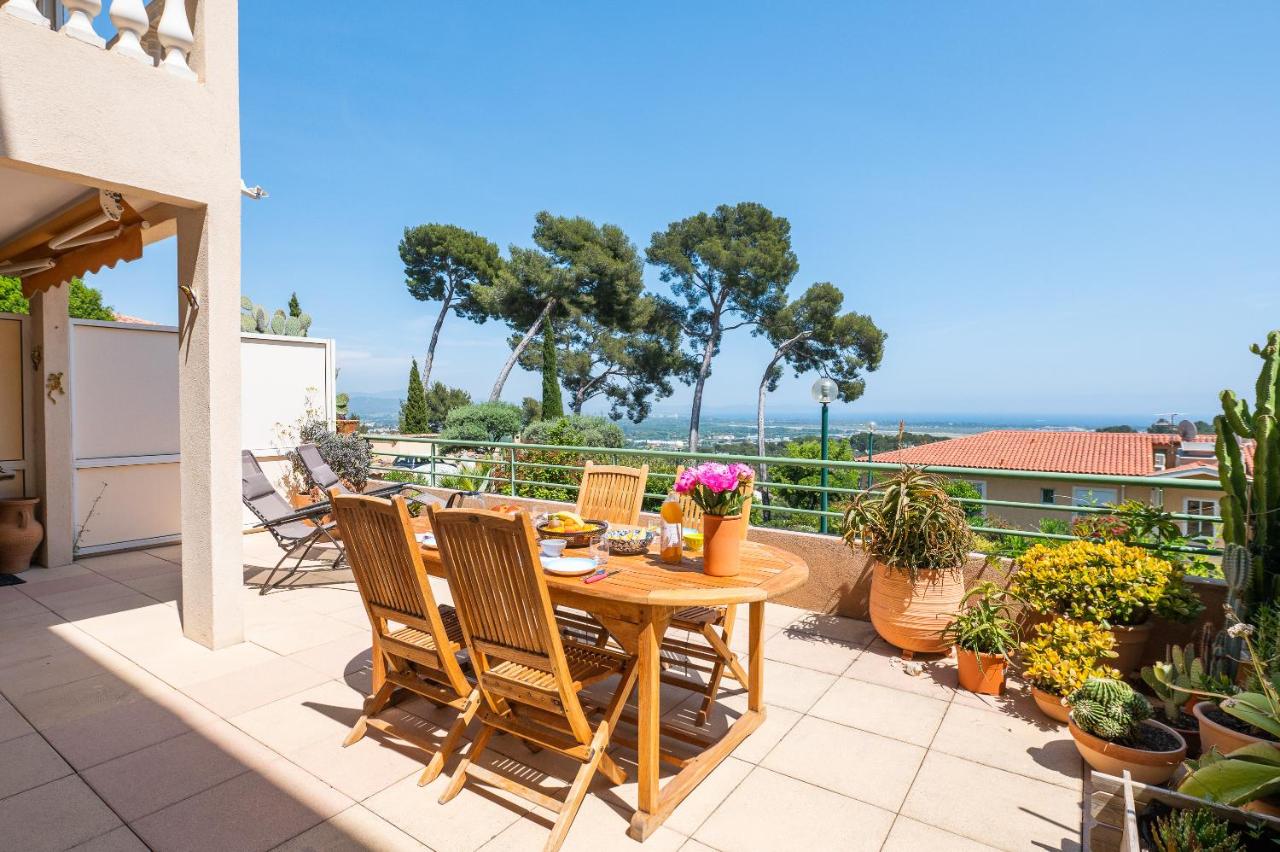 La Clé Vue Mer, Clim, Terrasse, Parking à Hyères - B&B