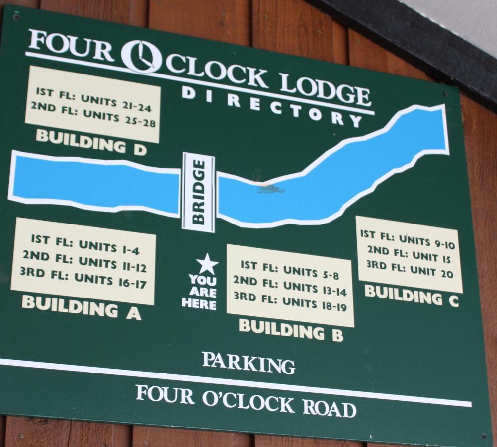 Four O'clock Lodge B05 - Ferienwohnung