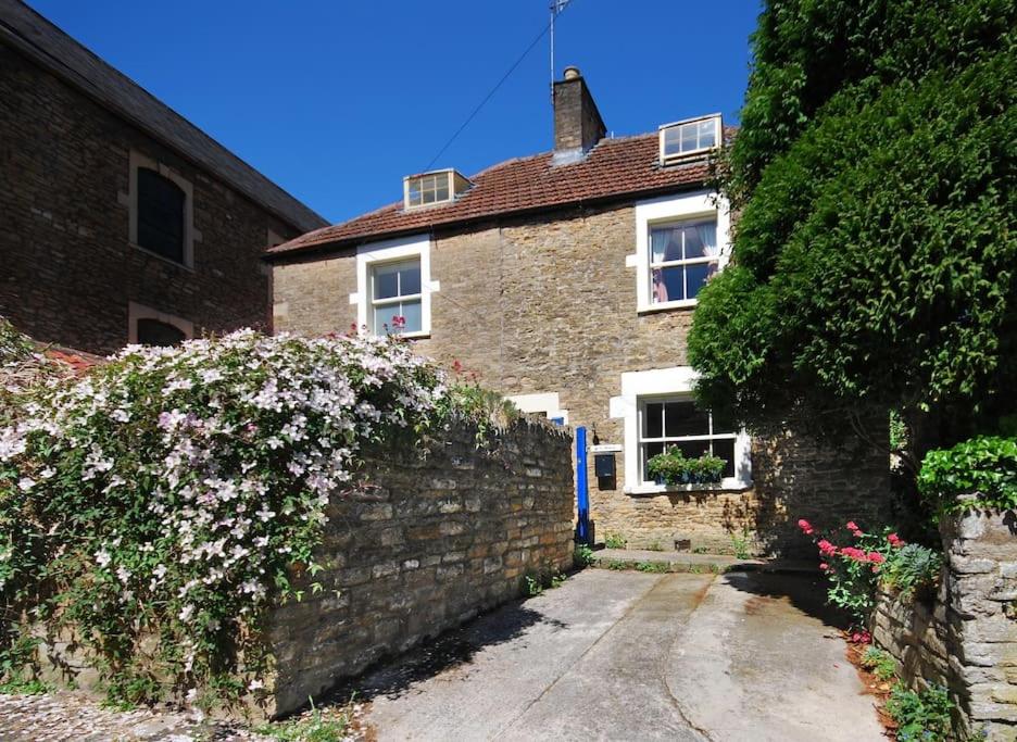 B&B Frome - Charming Cottage in the Heart of Frome - Sun House - Bed and Breakfast Frome