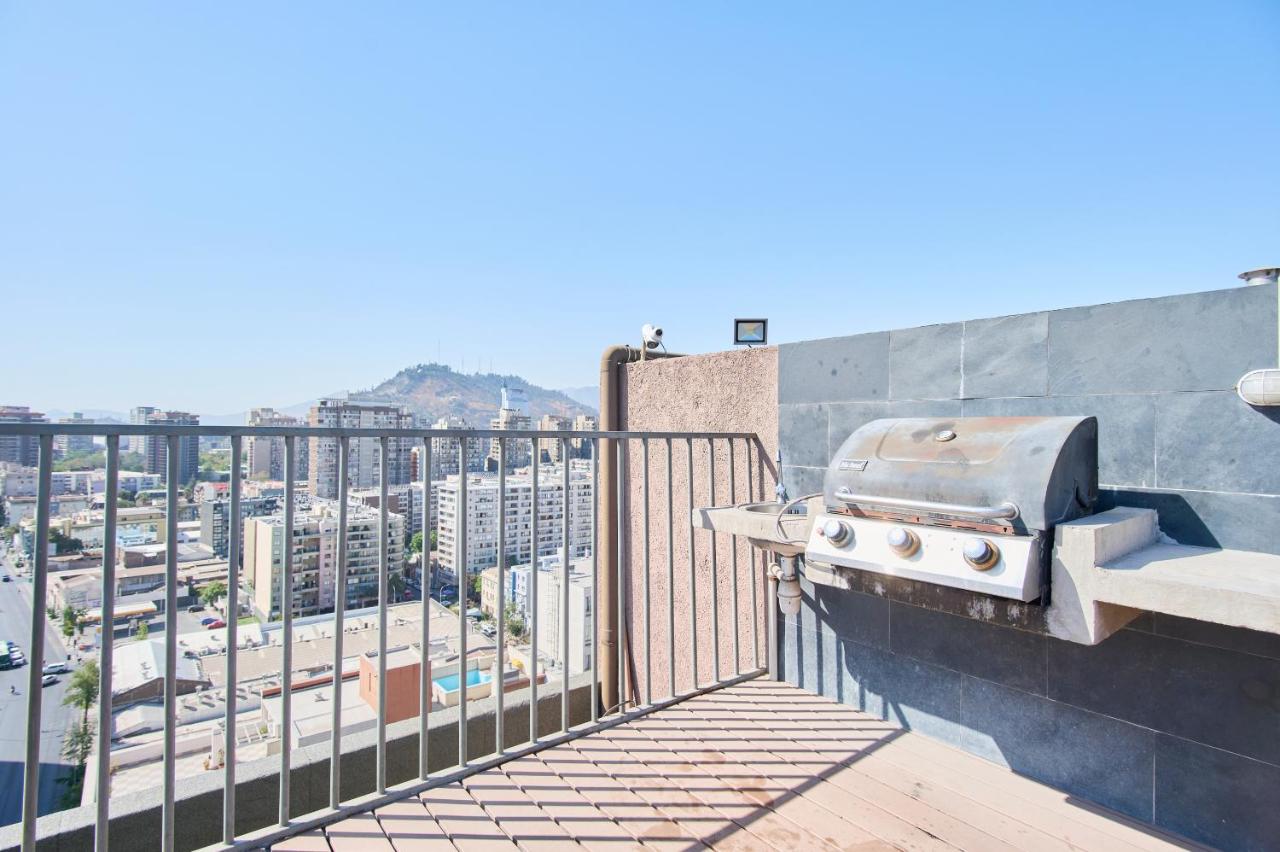 Encantador Departamento 2 Dormitorios, 2 baños con parking y aire acondicionado - Chambres d'hôtes Santiago
