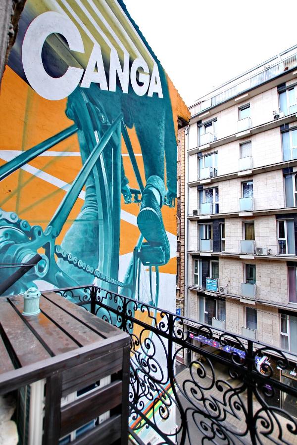 Awesome Budapest Downtown Studio w Balcony & Free Private Parking - B&B
