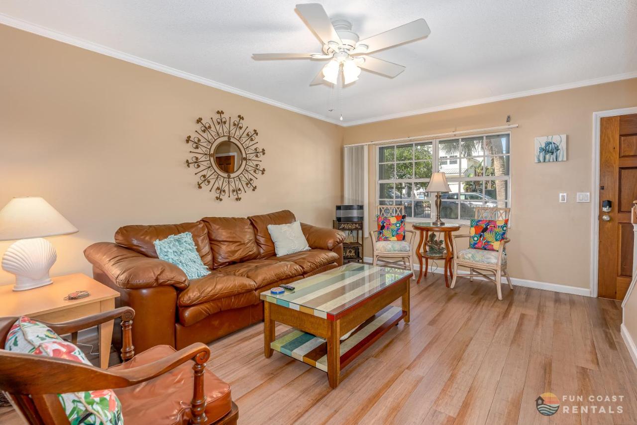 B&B New Smyrna Beach - Charming Beach Home with Garage and Sun Deck STEPS from Flagler Avenue! - Bed and Breakfast New Smyrna Beach