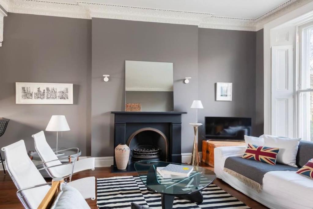 Stunning Notting Hill APT, Beautiful Street - B&B