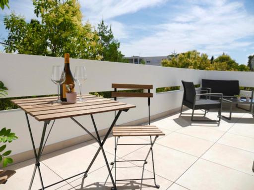 Appartement terrasse panoramique Hôpitaux et Facultés - Bed and Breakfast