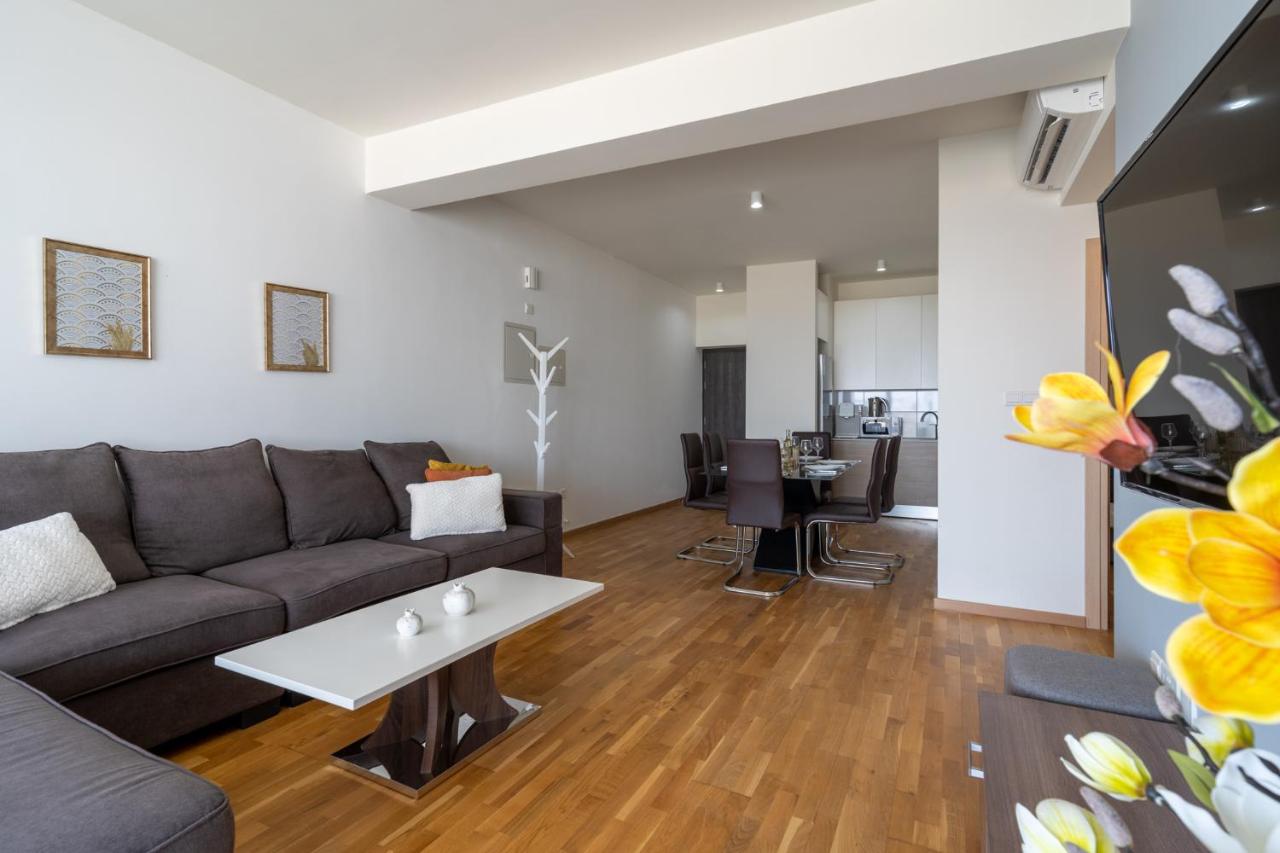 Apartamento con balcón