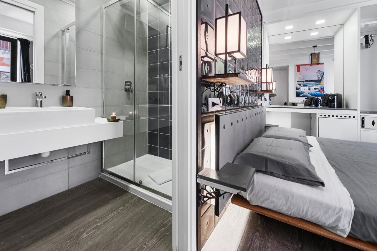 Queen Suite with Spa Bath