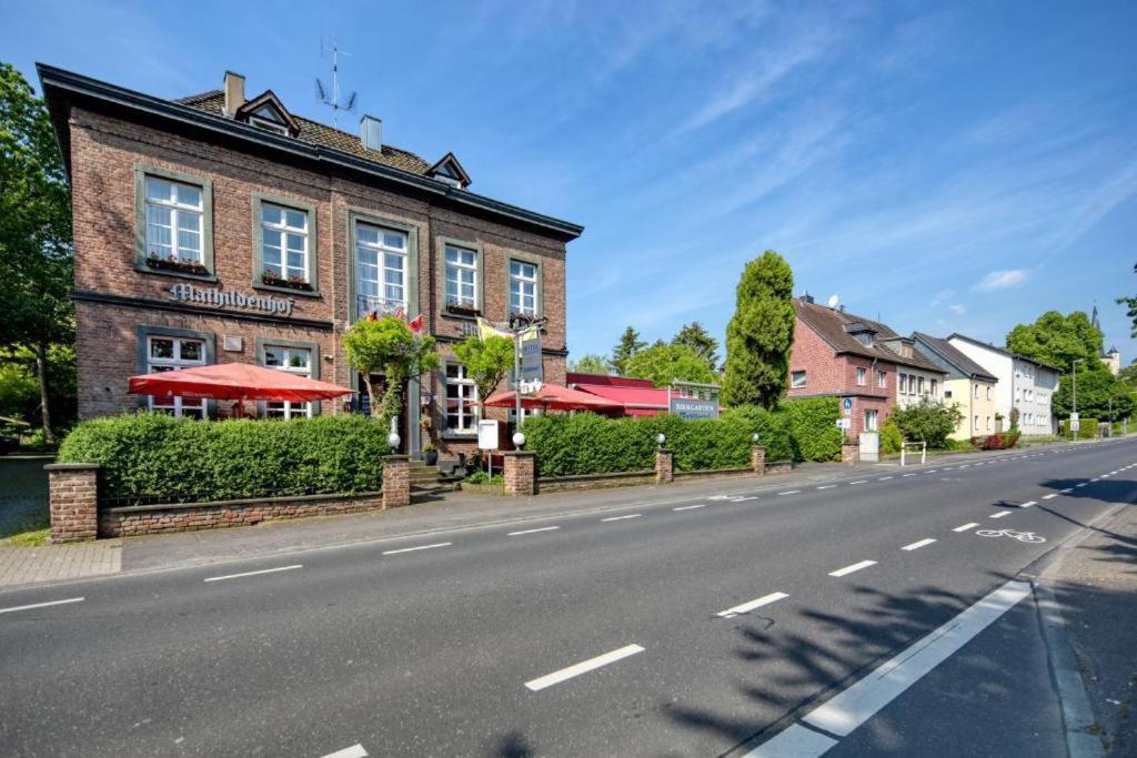 B&B Pulheim - Hotel Restaurant Mathildenhof - Bed and Breakfast Pulheim