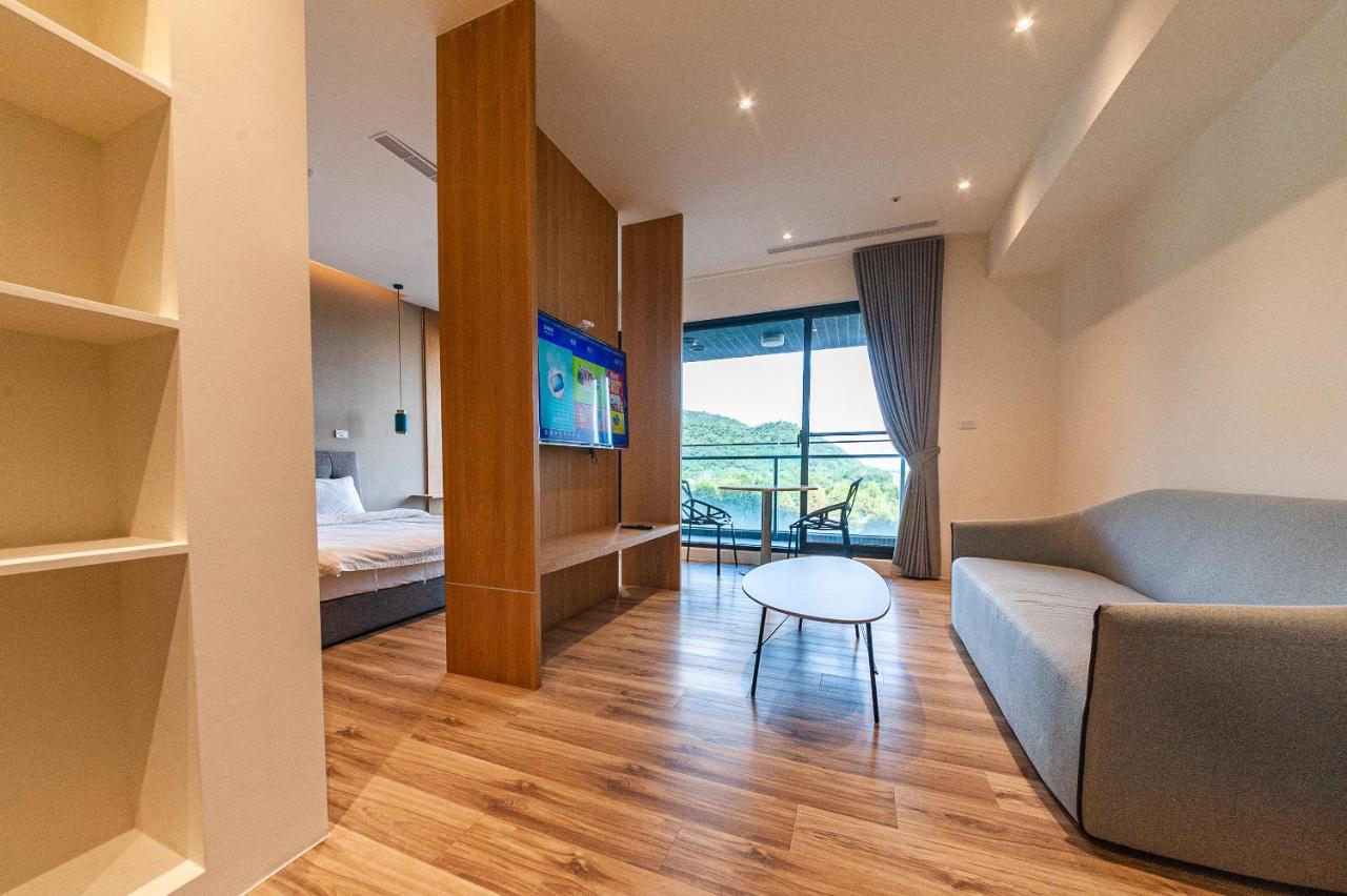 Kamer met Queensize Bed en Balkon