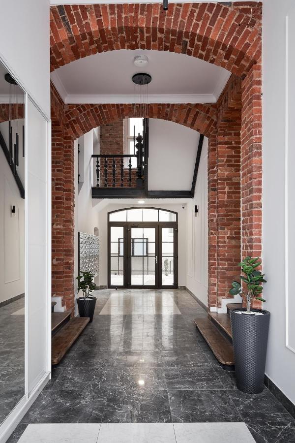 Długa 18 Apartament Premium z balkonem - B&B