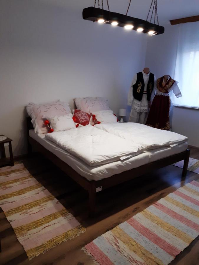 Etno Ana - B&B Štitar