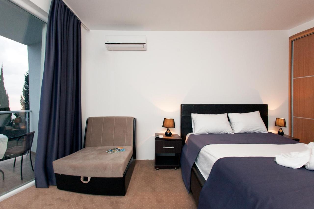Comfort Double Room with Balcony and Sea View