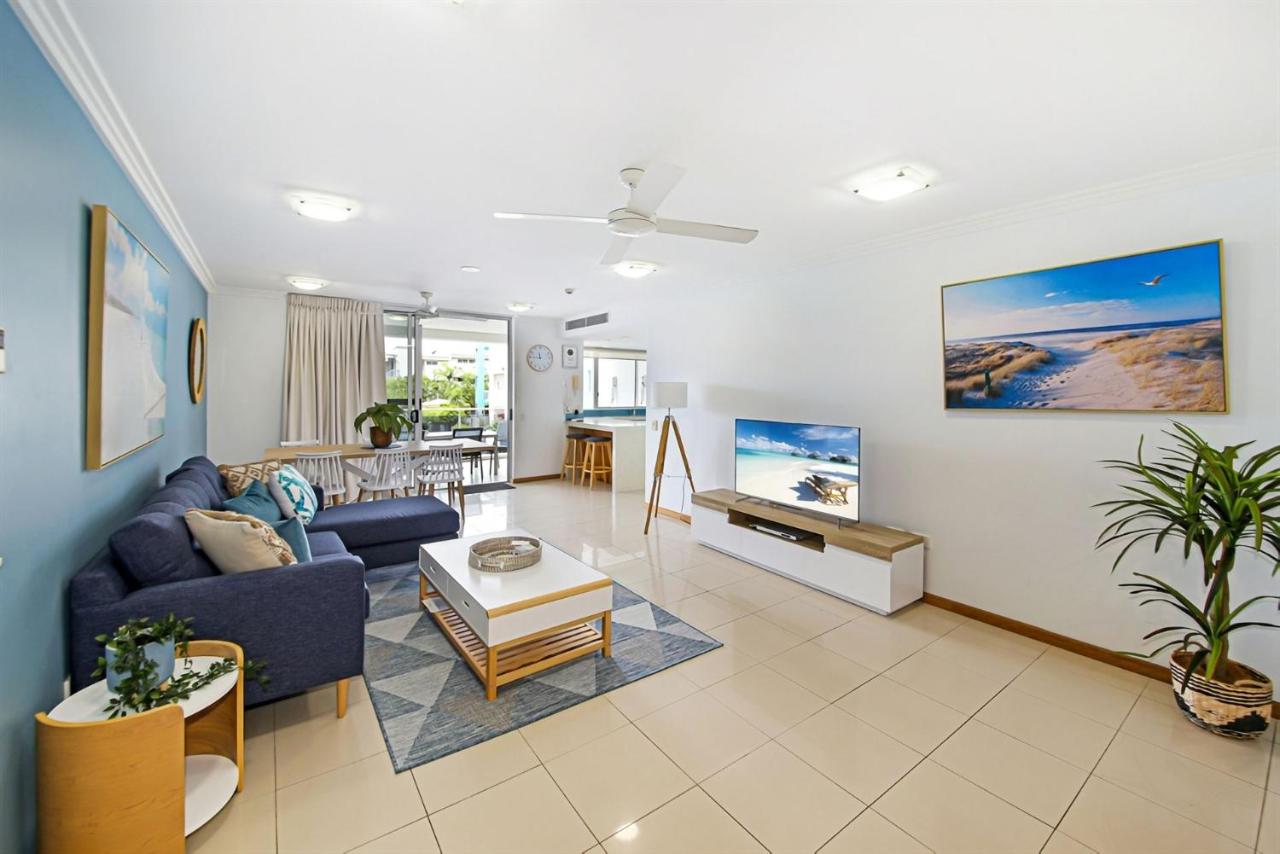 B&B Coolum Beach - Central Coolum Penthouse with Rooftop Terrace - Bed and Breakfast Coolum Beach