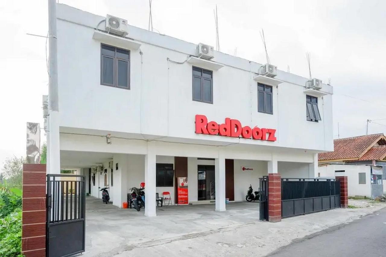 B&B Purwokerto - RedDoorz Syariah near Universitas Jenderal Soedirman 2 - Bed and Breakfast Purwokerto