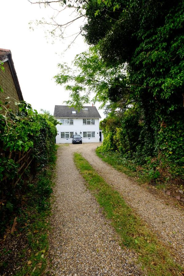 Riverwalk Apartment North - Ferienwohnung Datchet